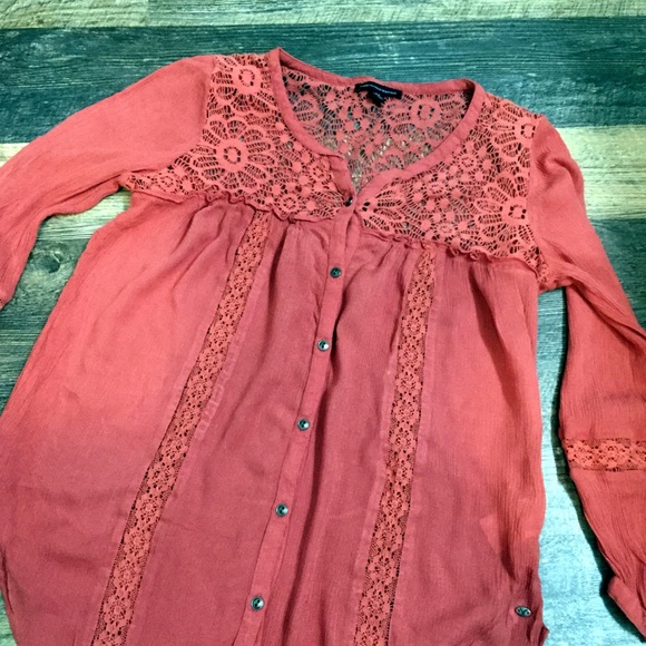 Bundle! American eagle Shorts size 4 and small top - Picture 3 of 3